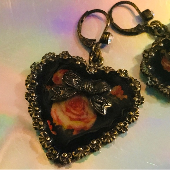 Black pink Rose heart vintage Betsey Johnson earrings love...